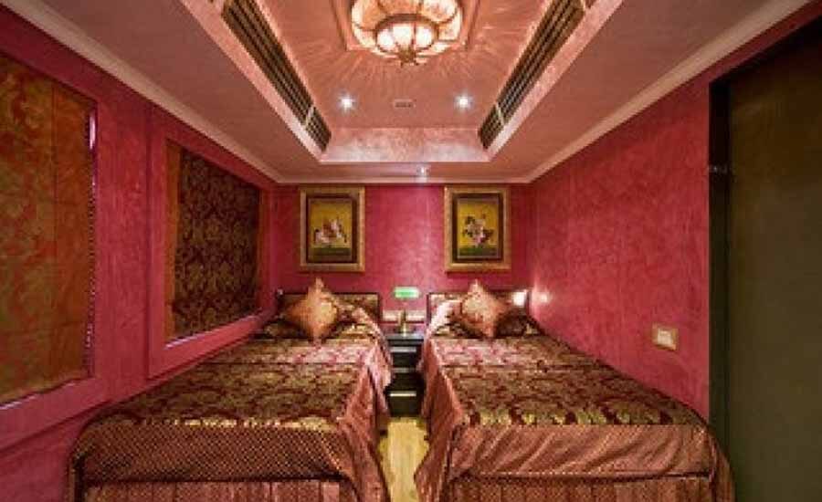 Palace-on-Wheels-Deluxe-Twin-suite-Ruby