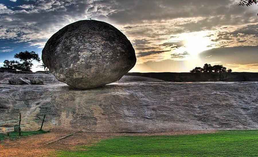 rock in mahabalipuram